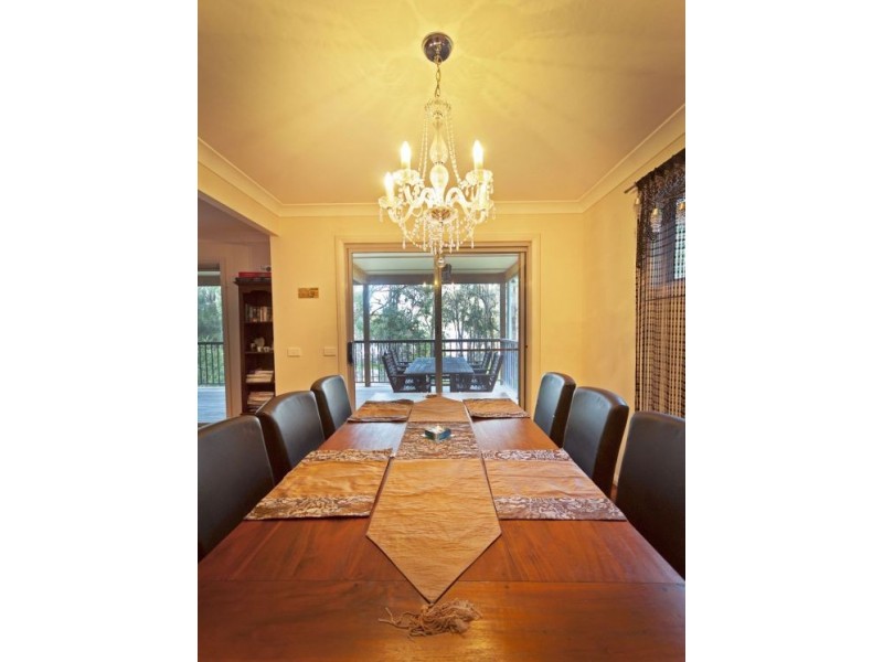 9 Kalinda Rd, Bar Point NSW 2083