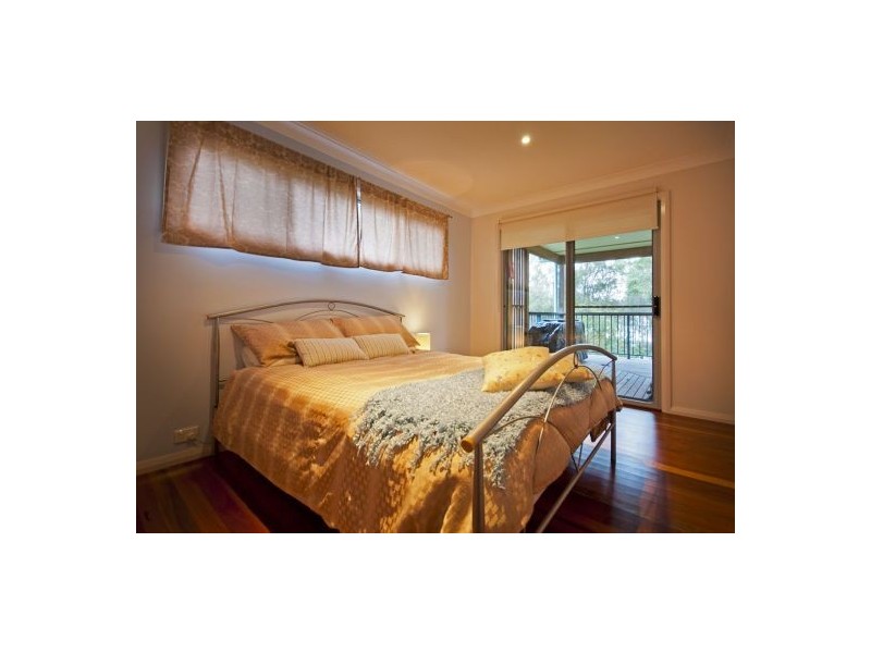 9 Kalinda Rd, Bar Point NSW 2083