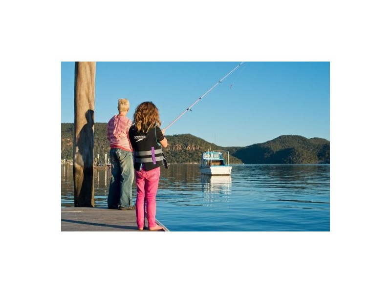 9 Kalinda Rd, Bar Point NSW 2083