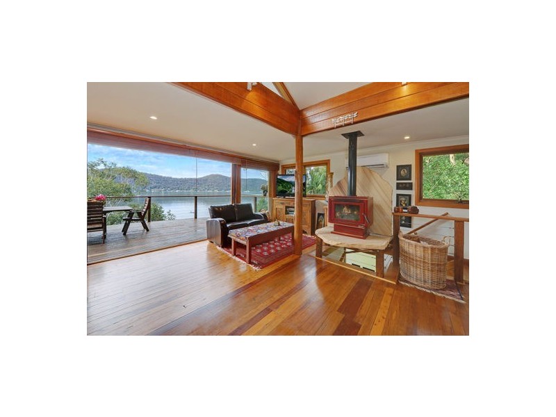 142 Riverview Ave, Dangar Island NSW 2083