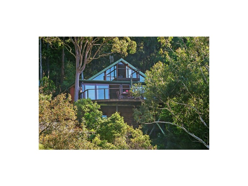 142 Riverview Ave, Dangar Island NSW 2083