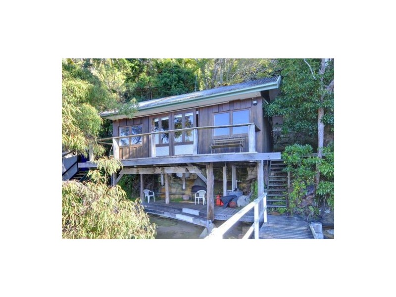 142 Riverview Ave, Dangar Island NSW 2083