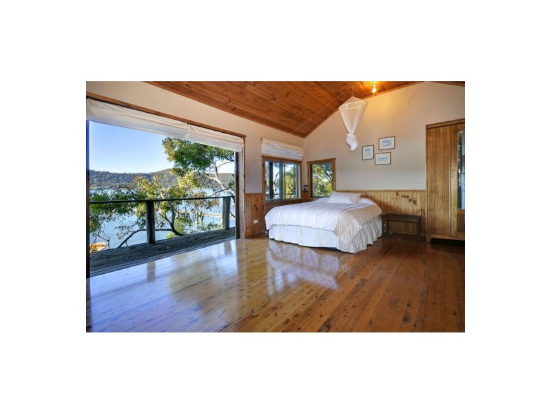 142 Riverview Ave, Dangar Island NSW 2083