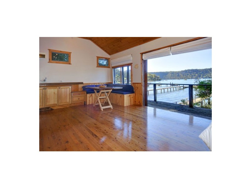 142 Riverview Ave, Dangar Island NSW 2083