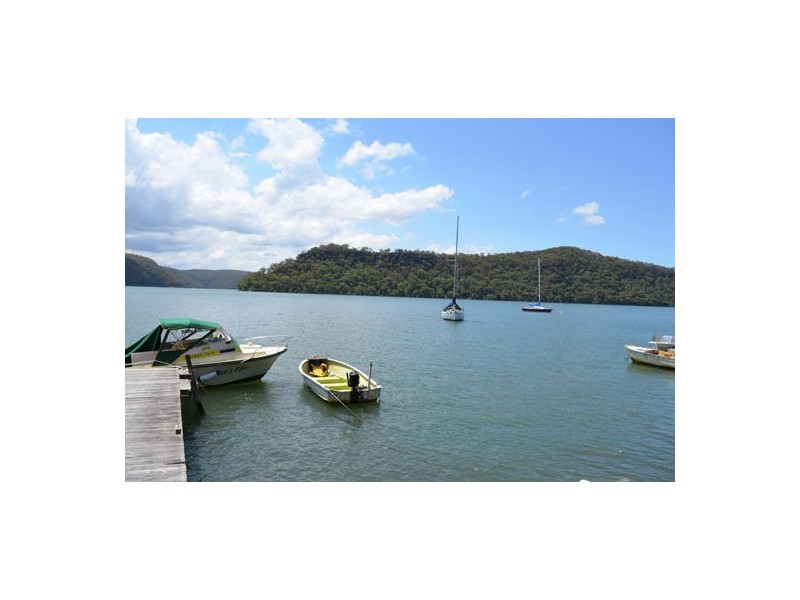 30 Riverview Ave, Dangar Island NSW 2083