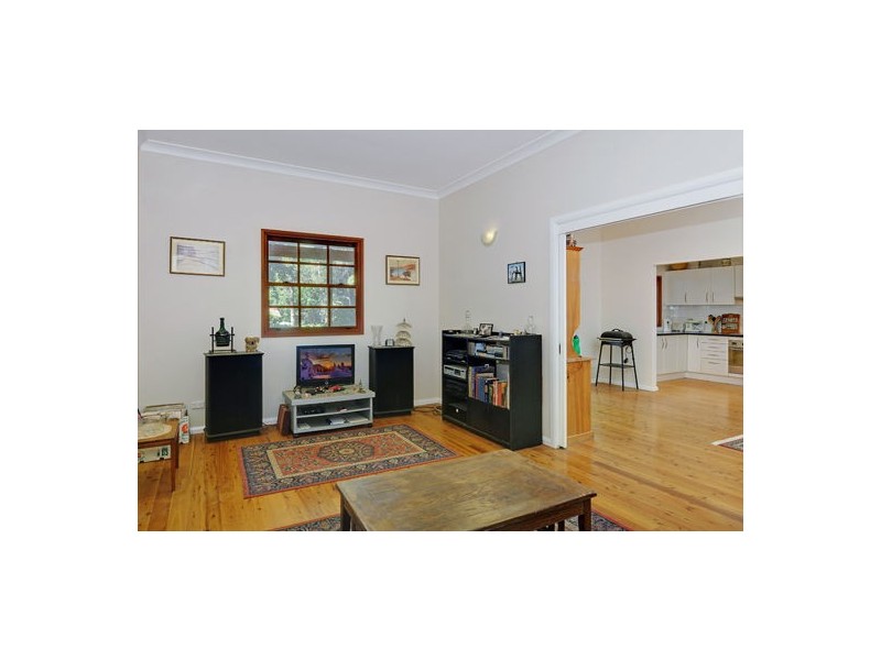 8 Baroona Street, Dangar Island NSW 2083