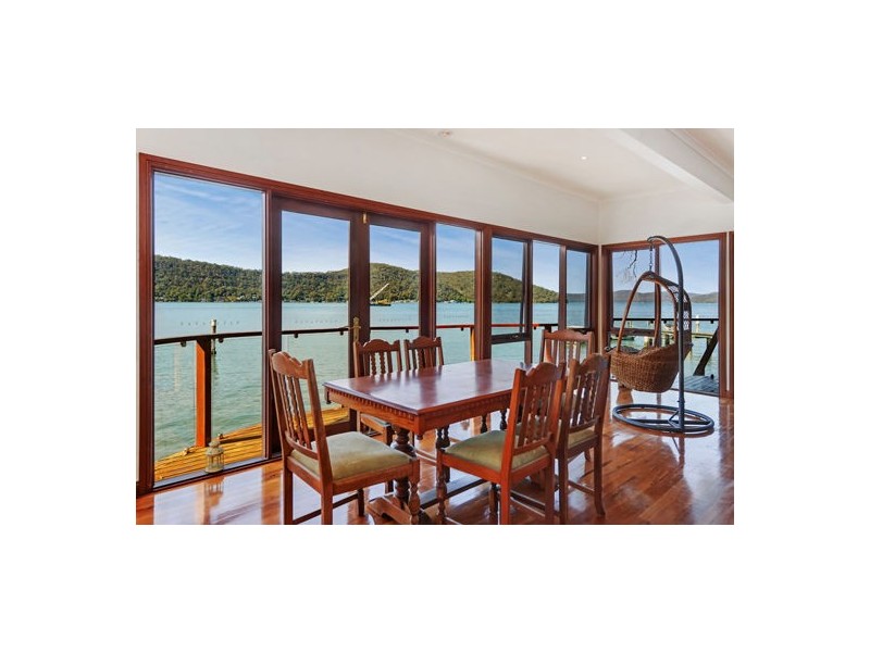 128 Riverview Ave, Dangar Island NSW 2083