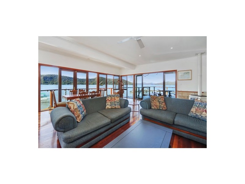 128 Riverview Ave, Dangar Island NSW 2083