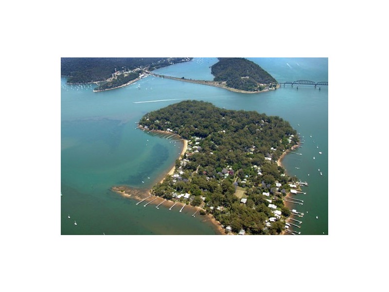 128 Riverview Ave, Dangar Island NSW 2083