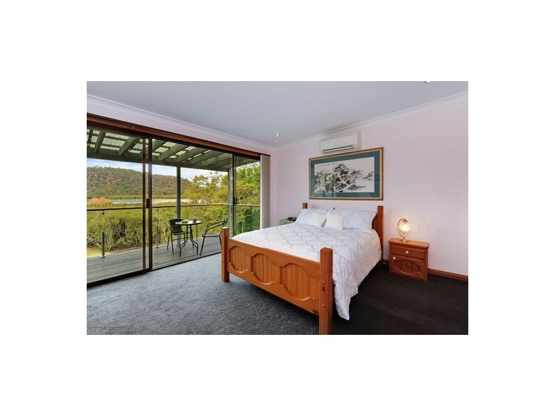 1 Point Road, Mooney Mooney NSW 2083