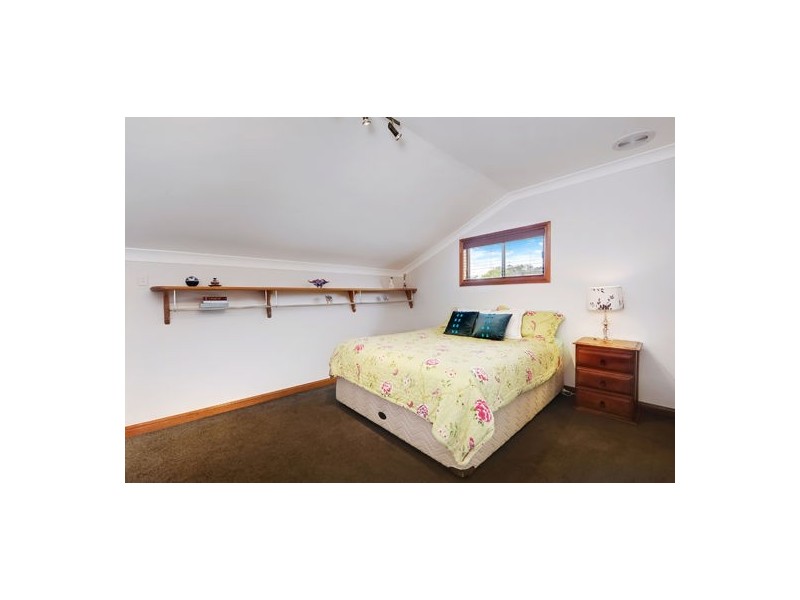 1 Point Road, Mooney Mooney NSW 2083