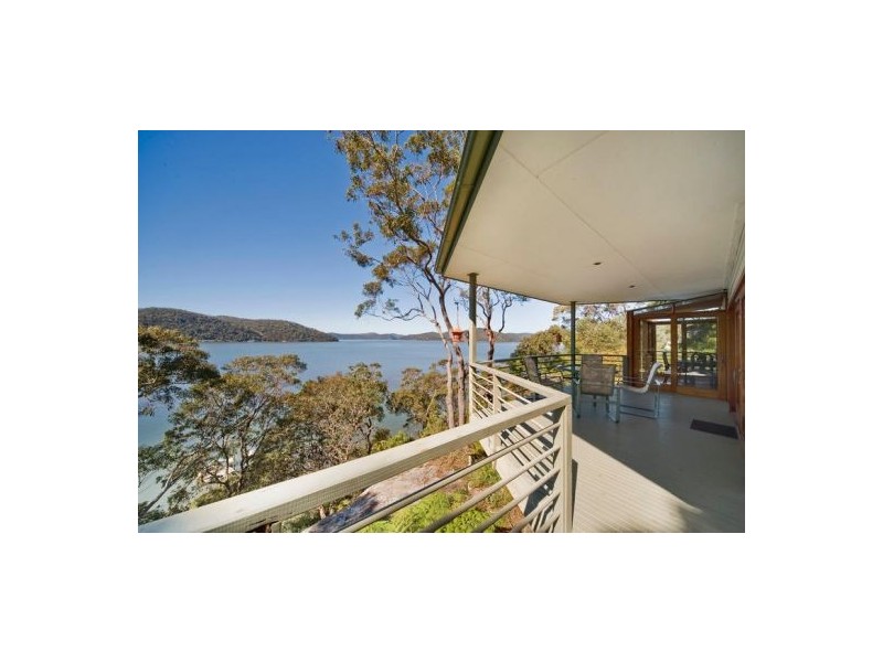 124&126 Riverview Ave, Dangar Island NSW 2083