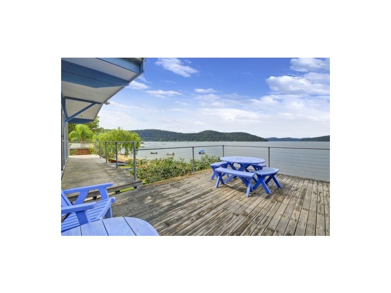 73 Grantham Cres, Dangar Island NSW 2083