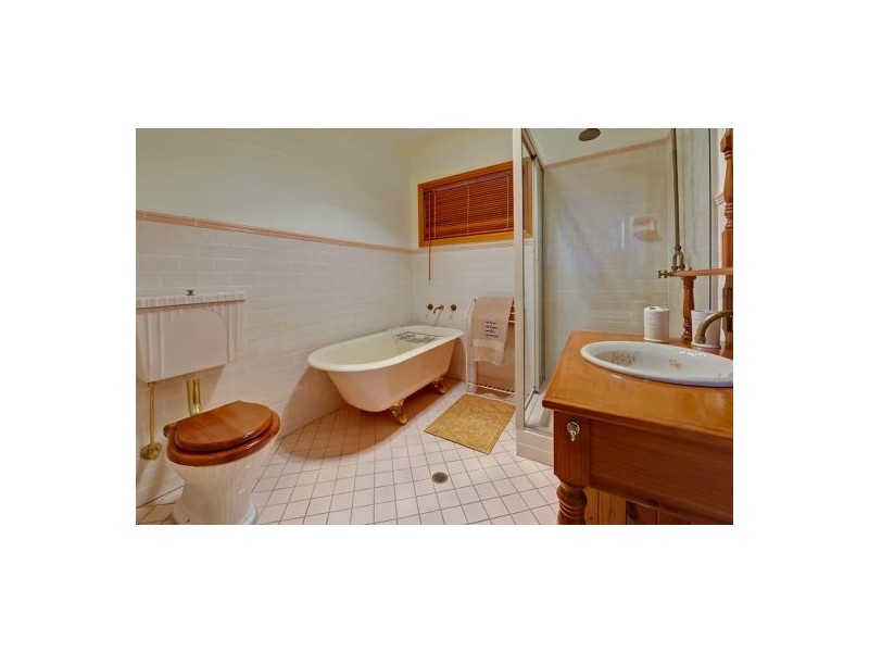 126 Riverview Ave, Dangar Island NSW 2083