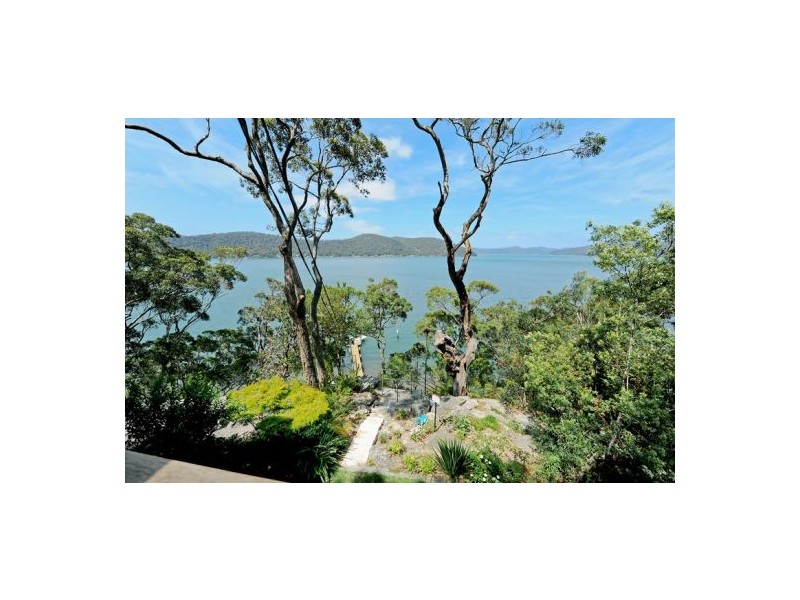 126 Riverview Ave, Dangar Island NSW 2083