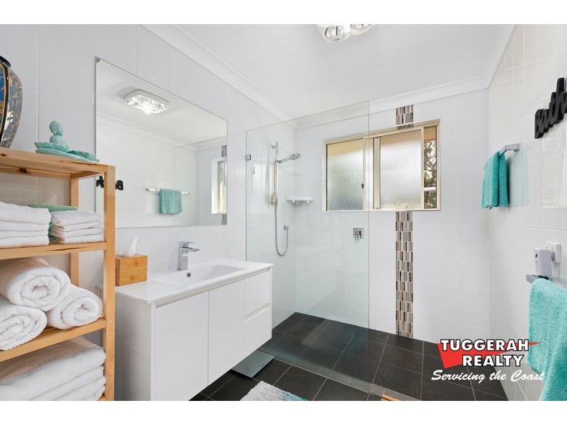 8/4 gavenlock Road, Tuggerah NSW 2259