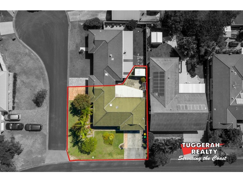 1/2 Holly Close, Lake Haven NSW 2263