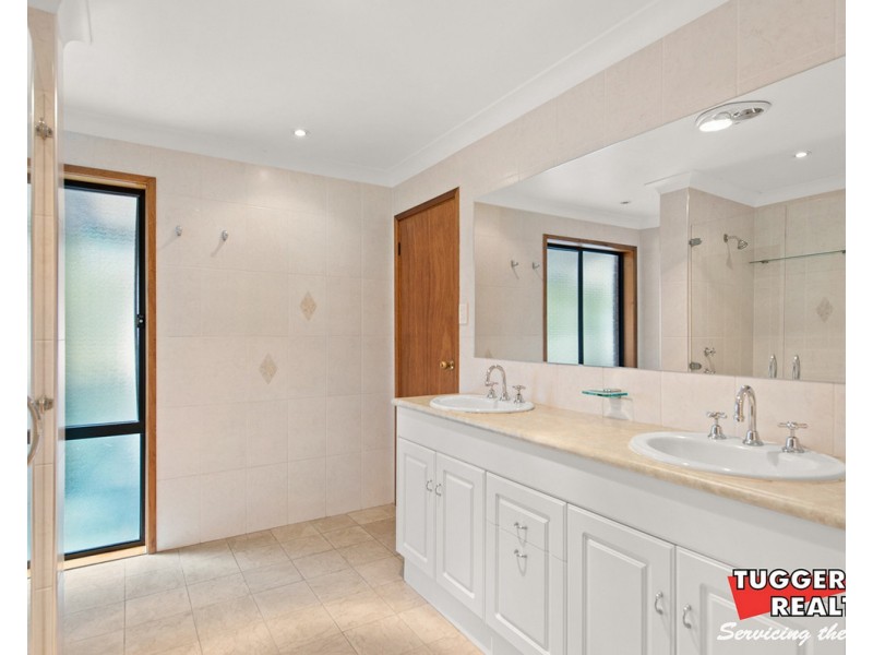 52 Rain Forest Road, Wyoming NSW 2250