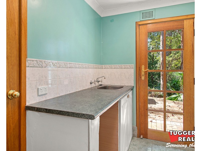 52 Rain Forest Road, Wyoming NSW 2250