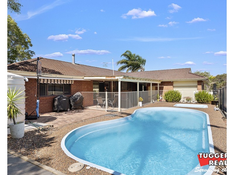 21 Pendant Parade, Killarney Vale NSW 2261