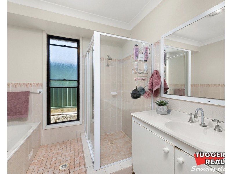 21 Pendant Parade, Killarney Vale NSW 2261