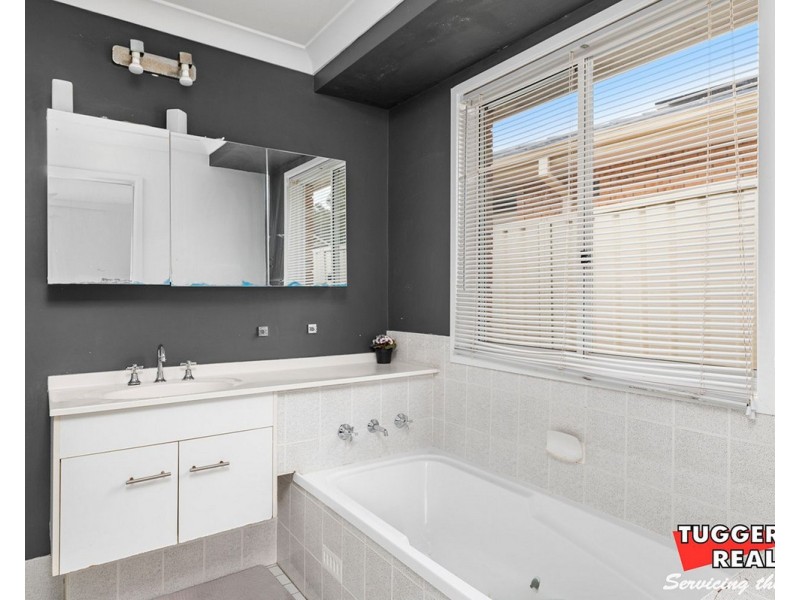 17 Brittania Drive, Watanobbi NSW 2259