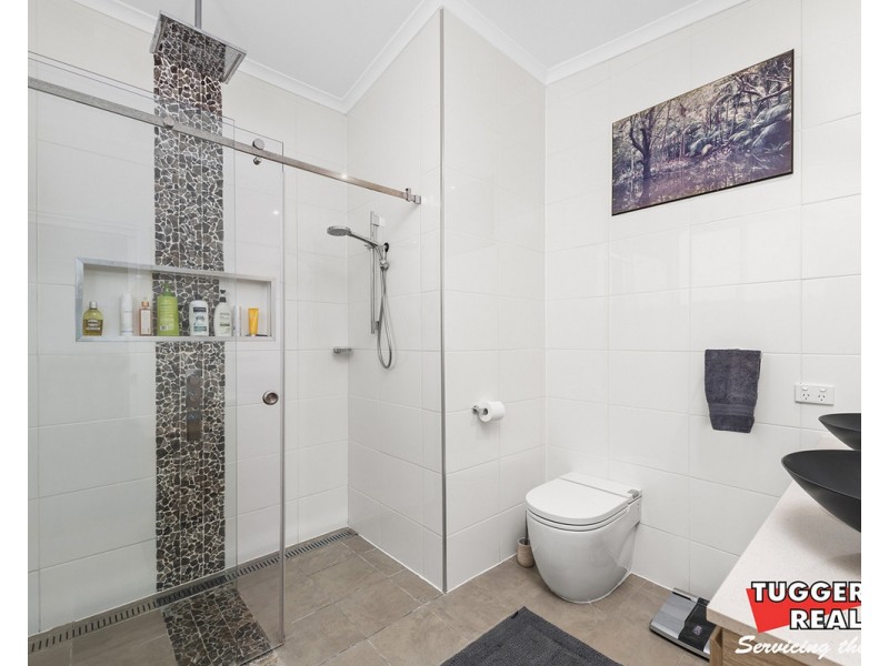 45 Kipling Drive, Bateau Bay NSW 2261