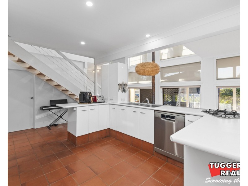 45 Kipling Drive, Bateau Bay NSW 2261