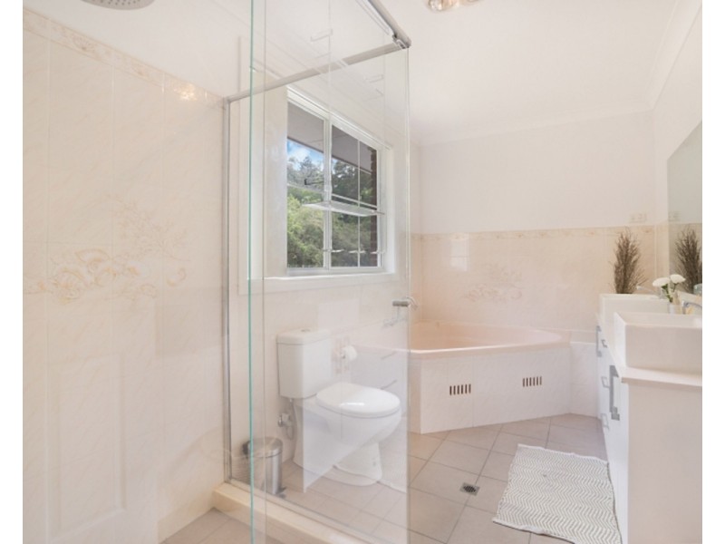 14 Birrerik Road, Wamberal NSW 2260