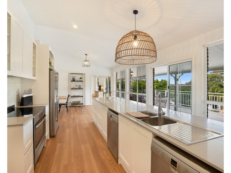 14 Birrerik Road, Wamberal NSW 2260