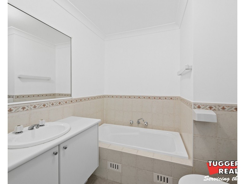 2/54 Tonkiss Street, Tuggerah NSW 2259