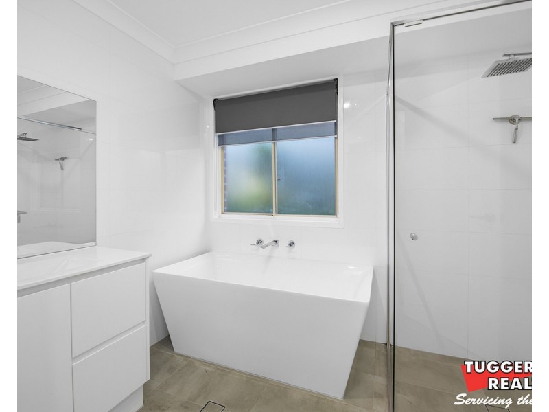 1 Indica Close, Tuggerah NSW 2259