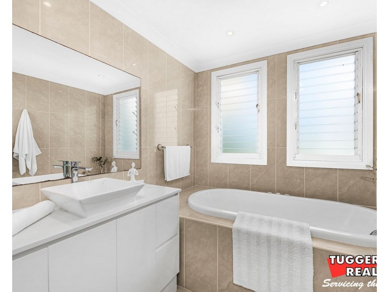 22 Strickland Road, Killarney Vale NSW 2261