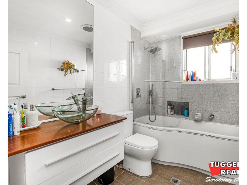 1/5 Bellwood Close, Tuggerah NSW 2259