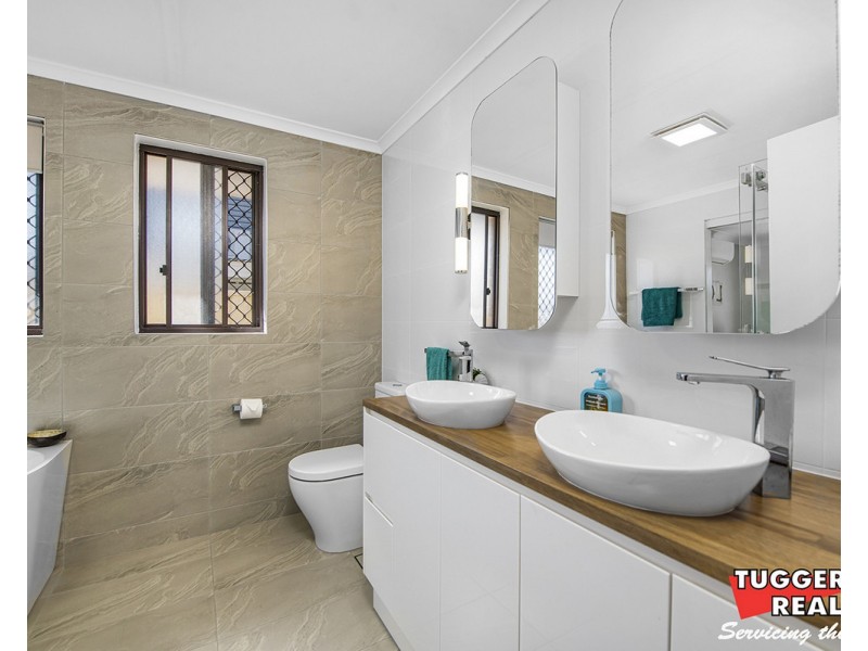 48 Gregory Street, Berkeley Vale NSW 2261