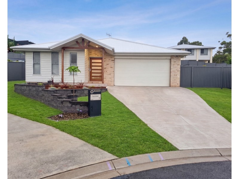 7 Tucker Close, Thrumster NSW 2444