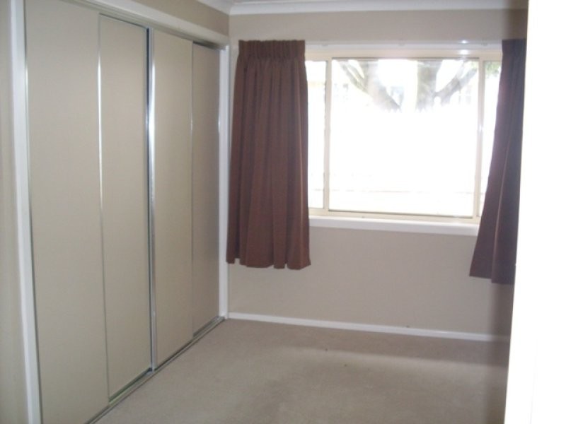 18 Brown Street, Hamilton VIC 3300