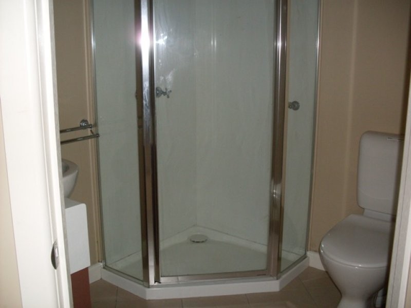 18 Brown Street, Hamilton VIC 3300