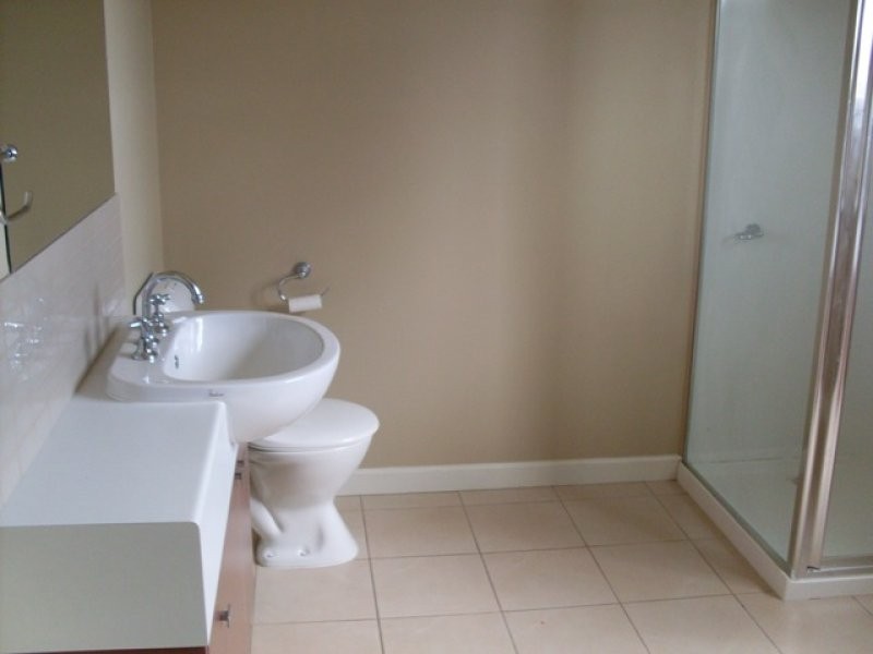 18 Brown Street, Hamilton VIC 3300