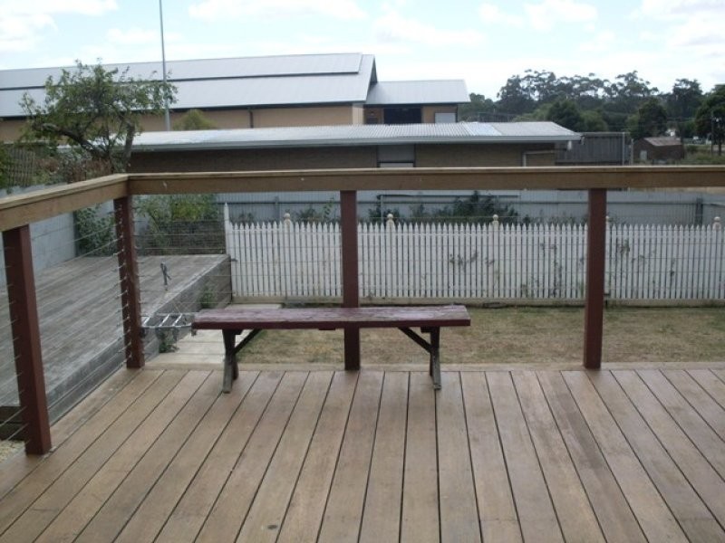 18 Brown Street, Hamilton VIC 3300