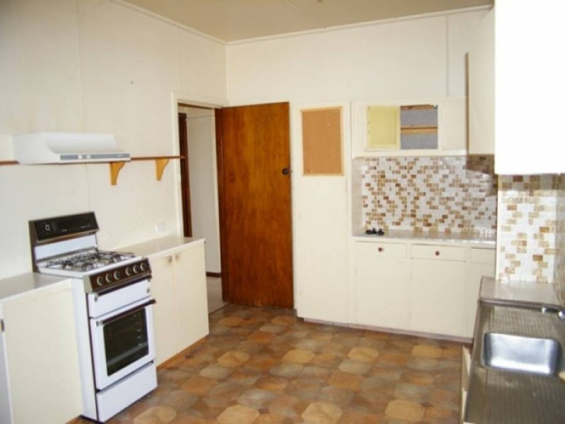 50 Dicken Street, Hamilton VIC 3300