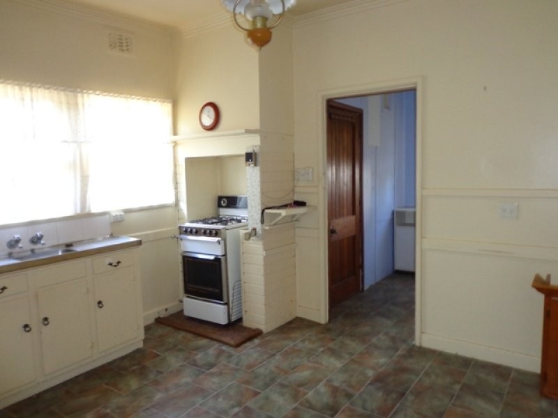 81 Ballarat Road, Hamilton VIC 3300