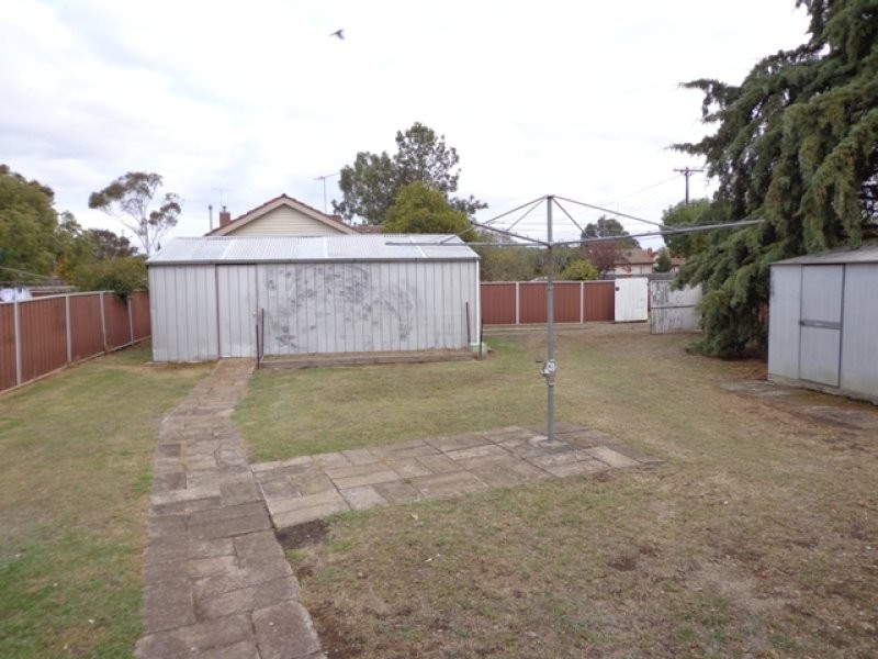 18 Kokoda Avenue, Hamilton VIC 3300