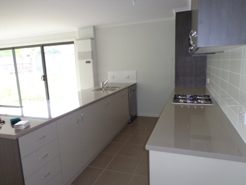 1/81 George Street, Hamilton VIC 3300