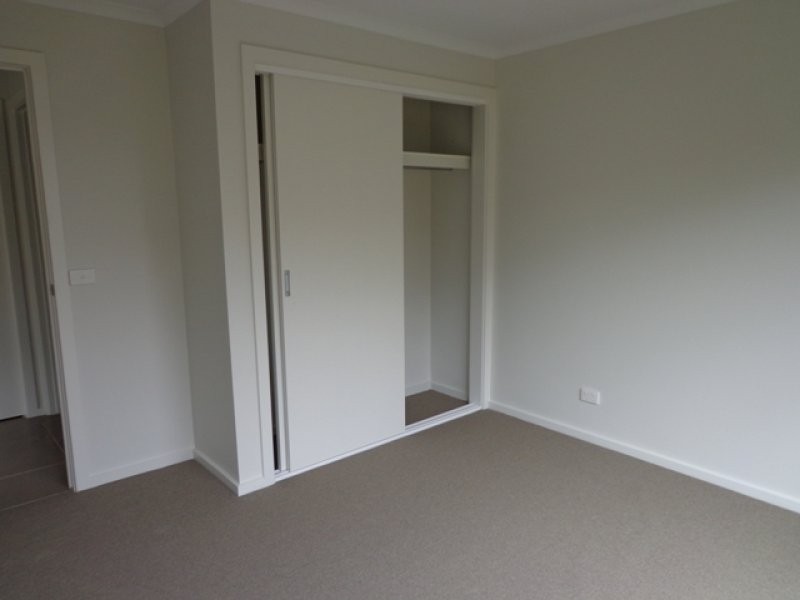 1/81 George Street, Hamilton VIC 3300