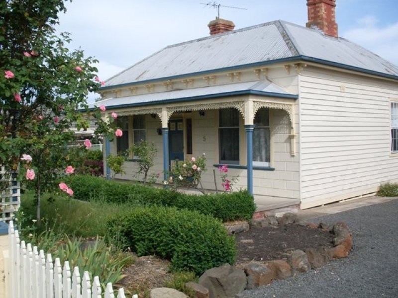 5 Lonsdale Street, Hamilton VIC 3300