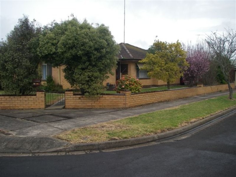 13 Elmore Street, Hamilton VIC 3300
