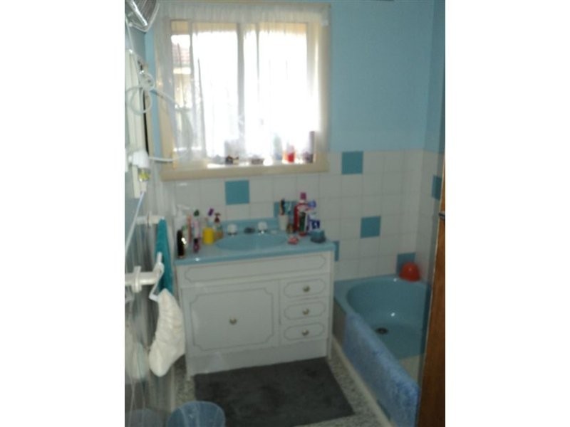 13 Elmore Street, Hamilton VIC 3300