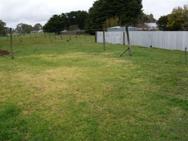 28 Station Street, Glenthompson VIC 3293