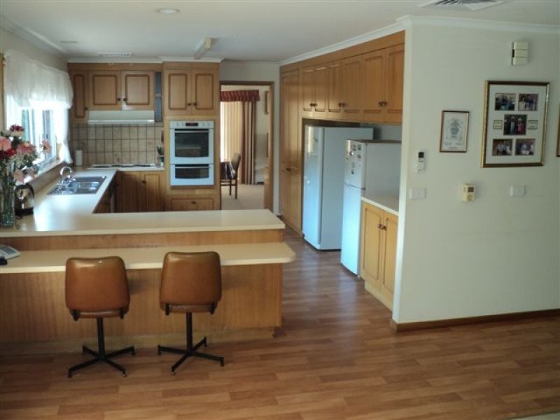 235-241 Hensley Park Road, Hamilton VIC 3300